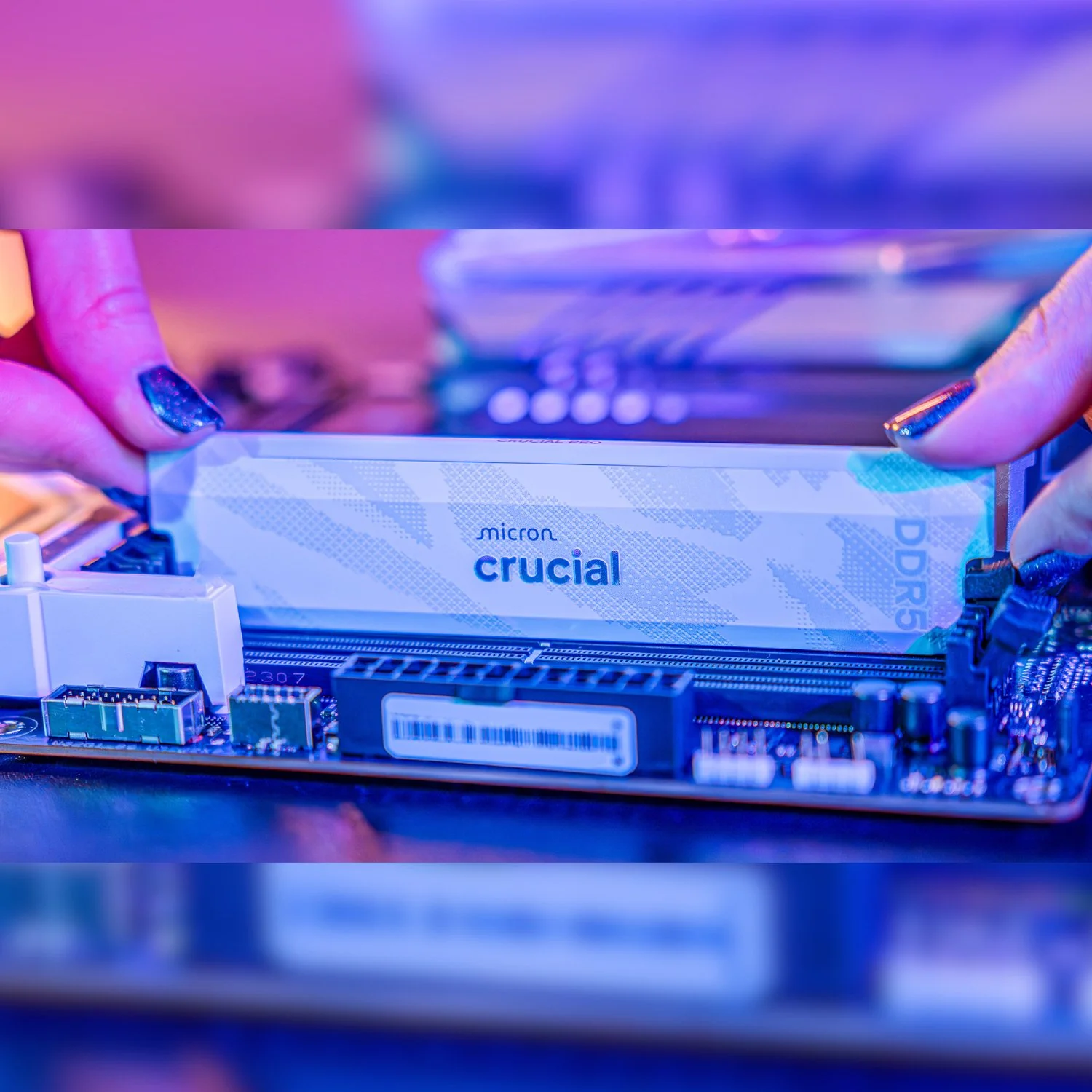 Crucial Pro 16GB 6400Mhz DDR5 Desktop OC Gaming Memory - White - Image 3