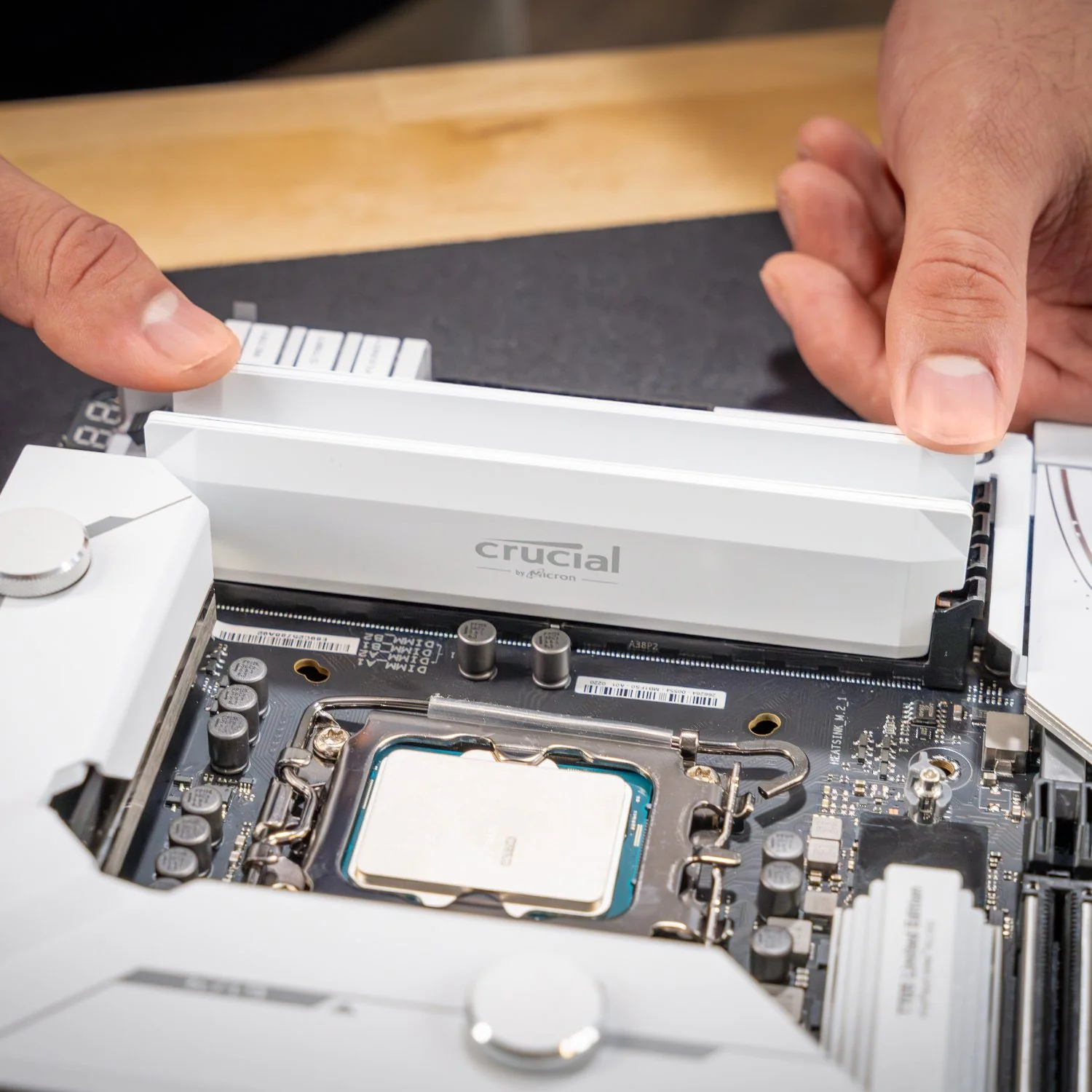 Crucial Pro Overclocking 16GB 6400Mhz DDR5 Desktop Memory White - Image 4