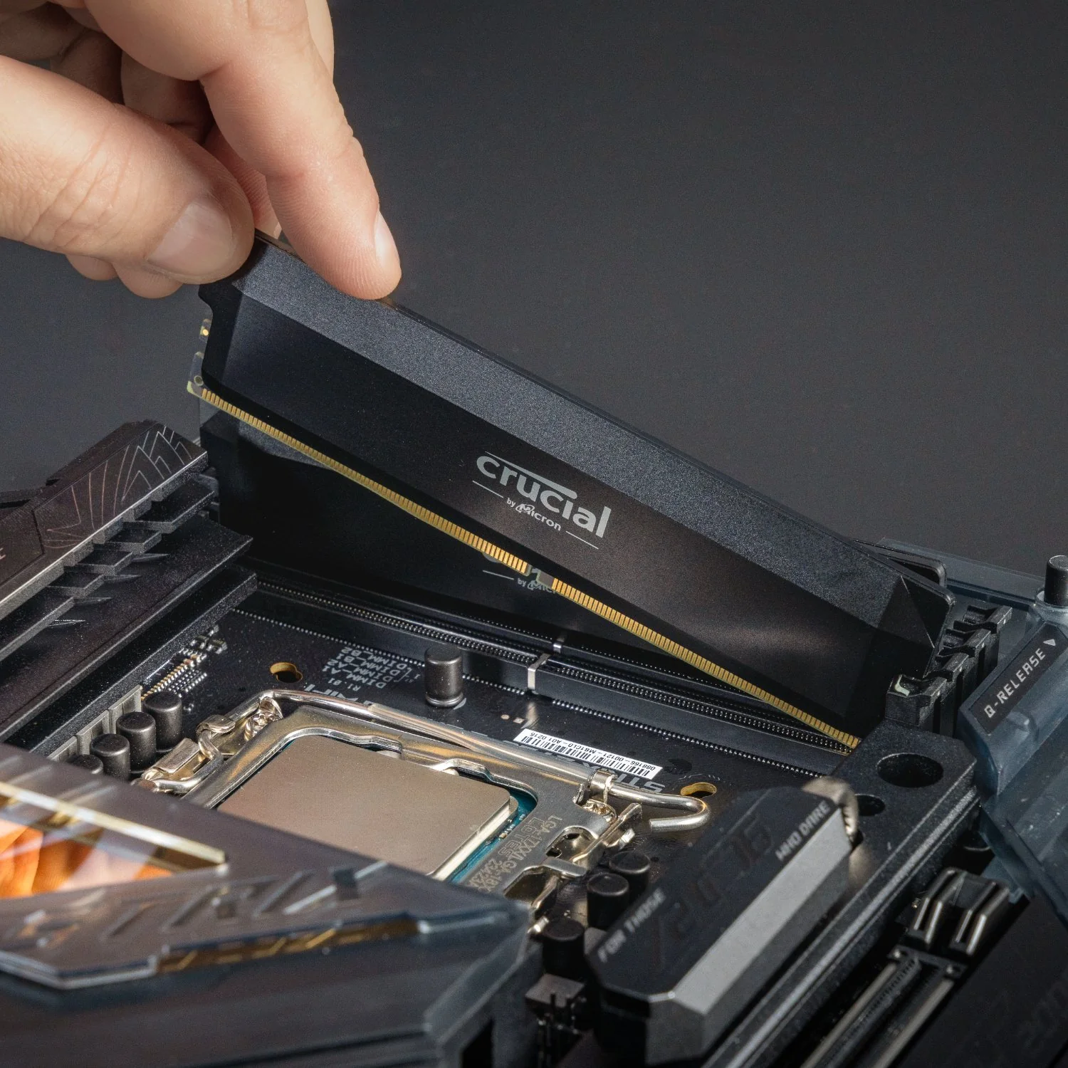 Crucial Pro Overclocking 32GB 6000Mhz DDR5 Desktop Memory Black - Image 4